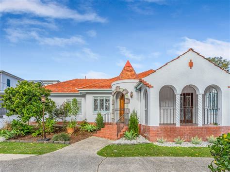 80 Boundary Rd, Camp Hill QLD .